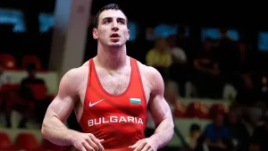 Семен Новиков е на финал в Тирана и повежда отбора за медали