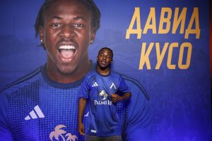 Давид Кусо с фланелката на Левски