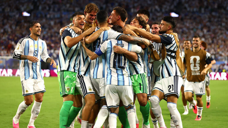 Играчите на Аржентина след победата над Кабо Верде