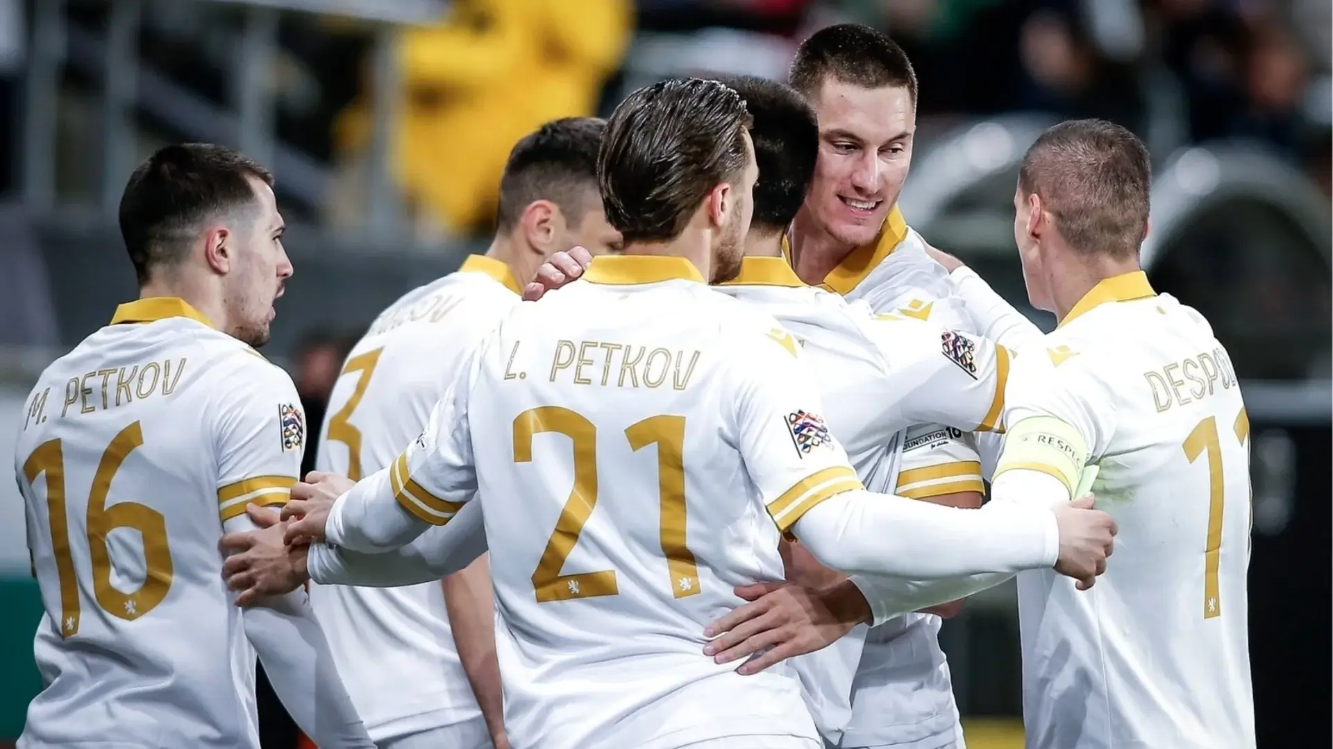 Български футболисти