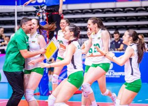 Български национален отбор по волейбол жени U19 след победата
