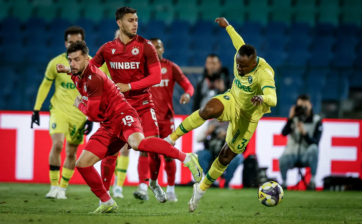 ЦСКА и Лудогорец завършиха 0-0