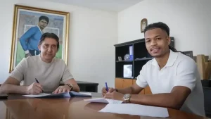 Левски привлече Мехди Мубарик и Сержиньо