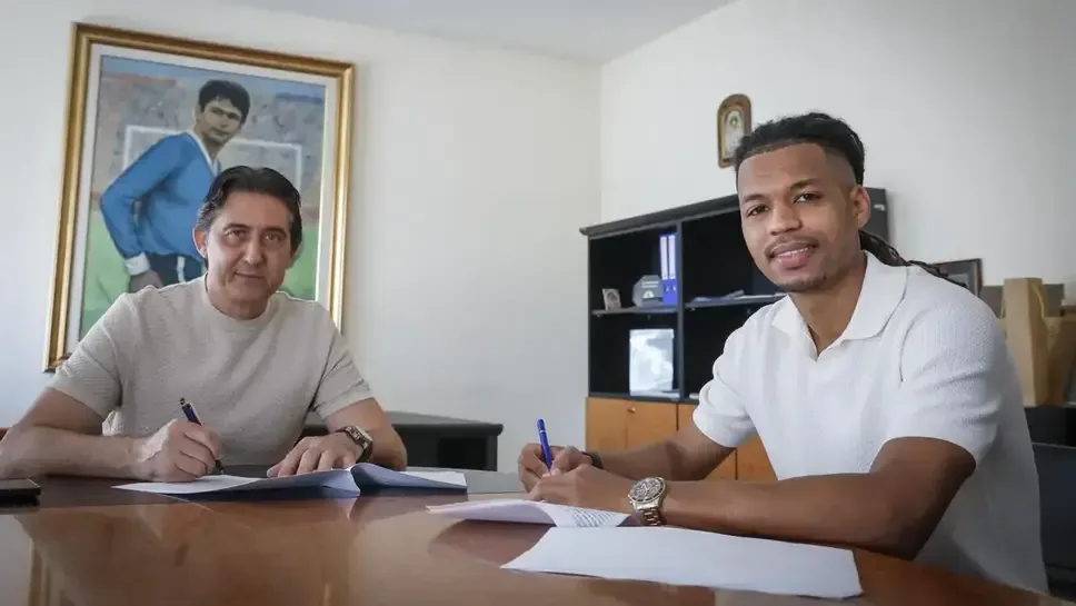 Левски привлече Мехди Мубарик и Сержиньо