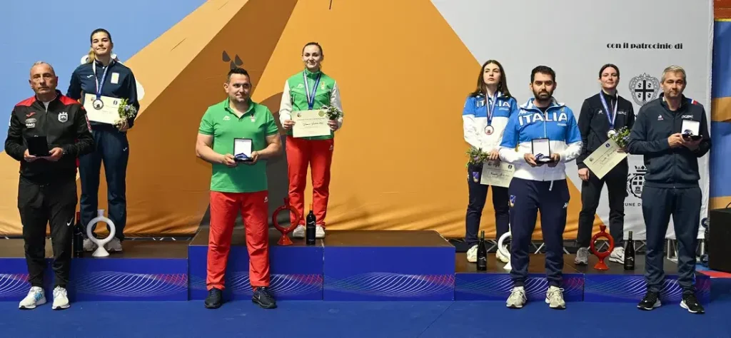 Почетна стълбичка на европейското по фехтовка